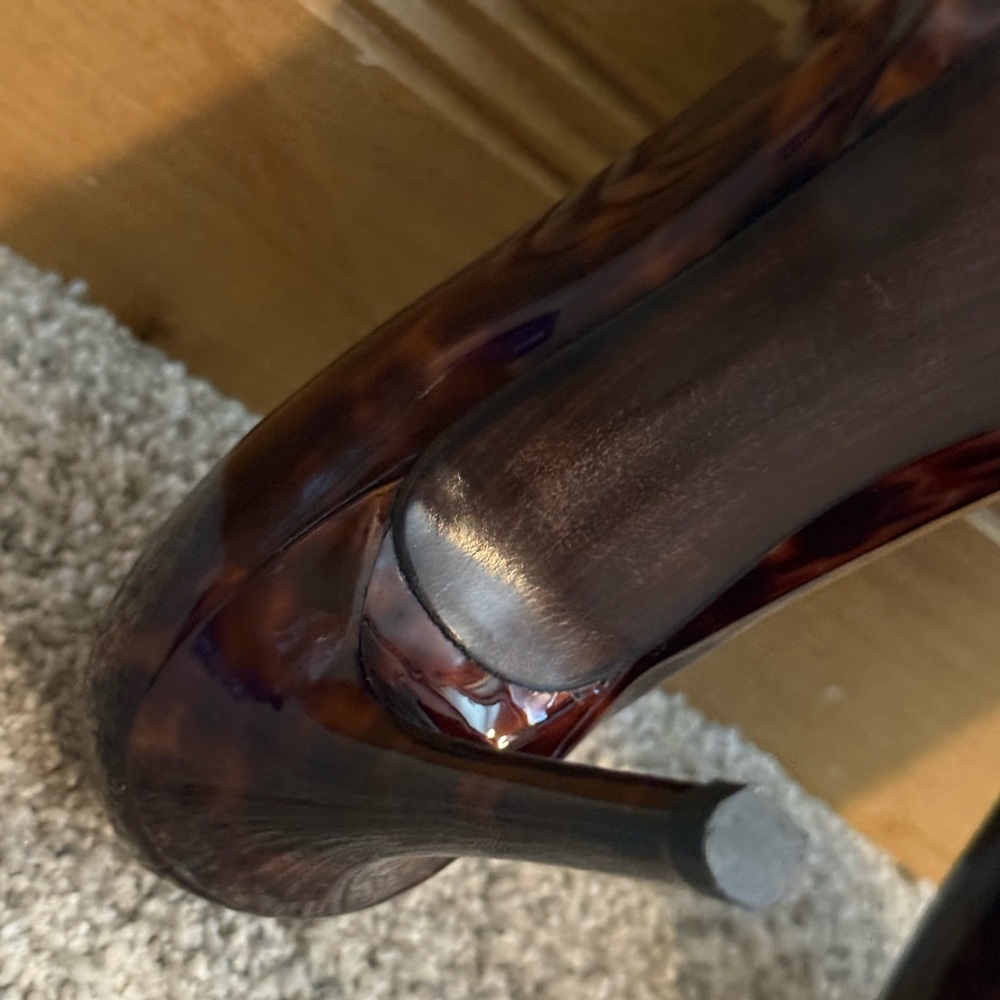 Stuart Weitzman Tortoise Shell Heels - Picture 4 of 13